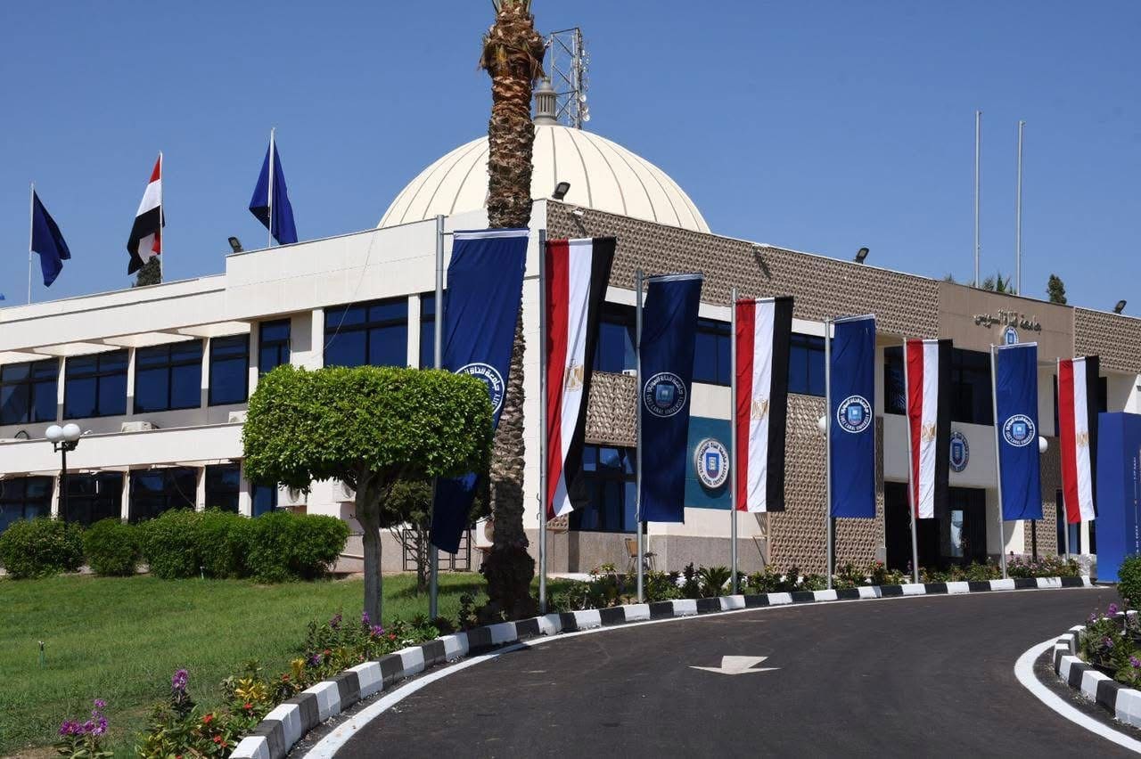 IMG 5794 السويس جامعة قناة السويس تفتح باب التقدم لوظيفة أكاديمية.. التفاصيل الكاملة والشروط موقع في الجامعة