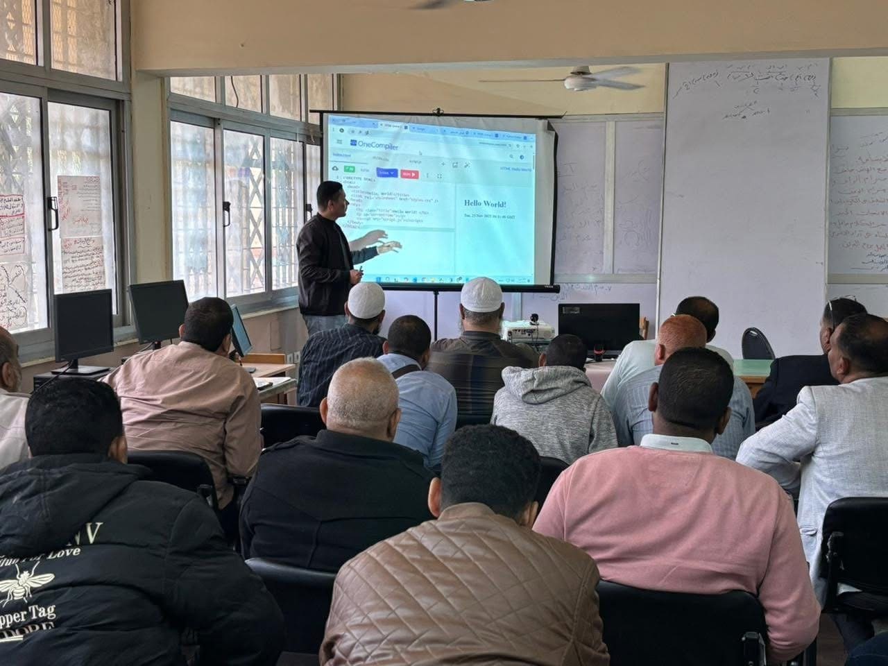 IMG 5951 الغياب الأزهر يطلق تدريبًا متخصصًا بالإسكندرية لرفع كفاءة معلمي الحاسب في البرمجة والذكاء الاصطناعي موقع في الجامعة