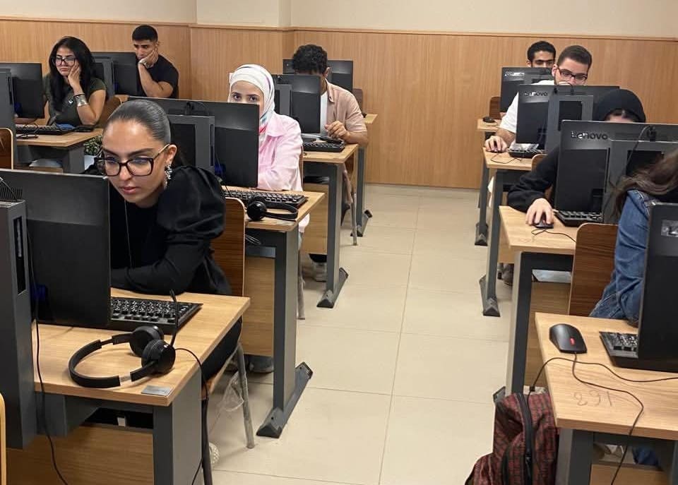 IMG ٢٠٢٥١١١٥ ٢١٣٤٣٦ عين شمس آداب عين شمس تبدأ امتحاناتها الإلكترونية لتعزيز الشفافية وتطوير التعليم الرقمي موقع في الجامعة