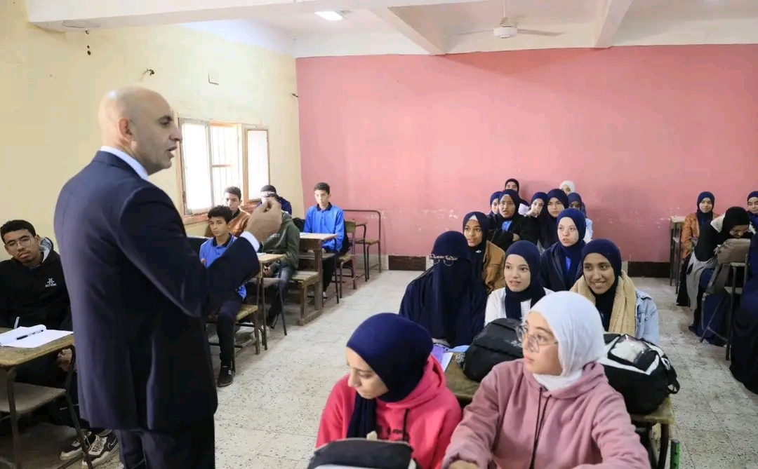 1764583703713 التكنولوجيا وزير التعليم يتابع انتظام الدراسة بإدارة الصف ويشيد بمستوى الانضباط موقع في الجامعة
