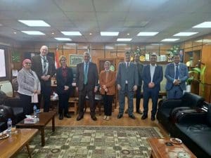 السفارة الأمريكية بالقاهرة تطلق دورات مجانية للغة الإنجليزية لأعضاء هيئة التدريس بالأزهر 2 1764959458463 السفارة الأمريكية السفارة الأمريكية بالقاهرة تطلق دورات مجانية للغة الإنجليزية لأعضاء هيئة التدريس بالأزهر موقع في الجامعة