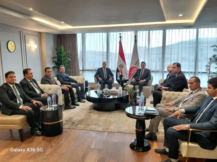 1765484399316 جامعة سوهاج وفد من جامعة سوهاج يزور الأكاديمية الوطنية للتدريب لبحث وتفعيل آليات التعاون المشترك موقع في الجامعة