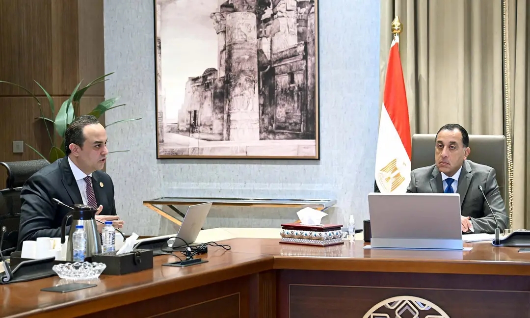 1765709031745 أوقاف رئيس الوزراء يتابع مع رئيس هيئة الرعاية الصحية استعدادات المرحلة الثانية للتأمين الصحي الشامل موقع في الجامعة