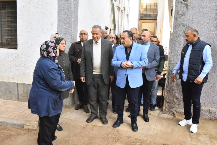 1765818236026 جامعة بنها الأهلية محافظ أسيوط يوجه بإنشاء عيادات علاج طبيعي وطب أسنان داخل مدرسة التربية الفكرية موقع في الجامعة