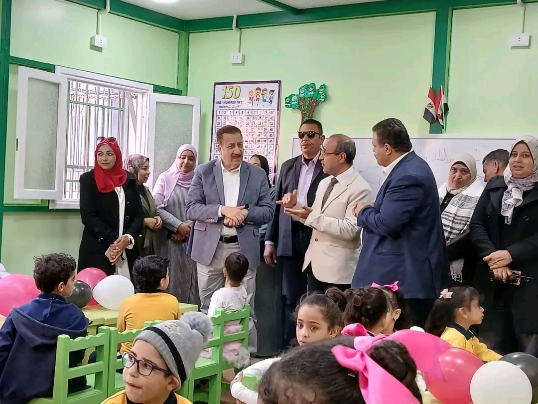 1766402294698 المنوفية محافظ المنوفية: صرف مكافأة للقائمين على تنفيذ الفصل المتنقل بقويسنا موقع في الجامعة