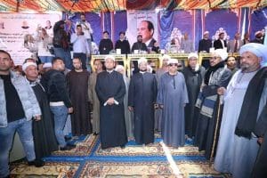 بمراسم صلح رسمية وشعبية في ساحة الطيب.. الأزهر يُنهي خصومةً ثأرية بين أبناء العمومة «آل عبيد» بقنا 3 1766426247173 صلح بمراسم صلح رسمية وشعبية في ساحة الطيب.. الأزهر يُنهي خصومةً ثأرية بين أبناء العمومة «آل عبيد» بقنا موقع في الجامعة