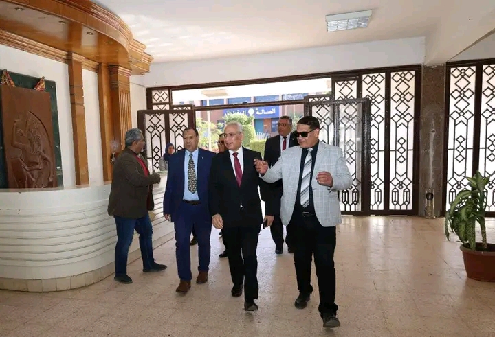 1766588529436 جامعة المنيا رئيس جامعة المنيا يوجه بتطوير برامج "الفنون الجميلة" استعداداً لليوبيل الذهبي موقع في الجامعة