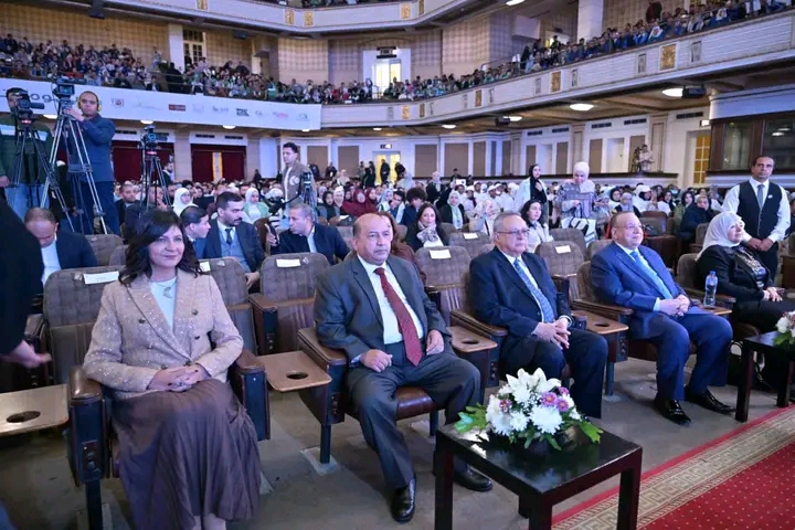 1766772084428 جامعة القاهرة جامعة القاهرة تحتفل بـ100 ألف متطوع في أكبر تجمع للعمل الأهلي والتنموي موقع في الجامعة