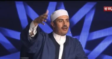 202512130936283628 لجنة جابر البغدادي في دولة التلاوة: الشكر يجعل العبد ملكًا على المملكة الكونية موقع في الجامعة