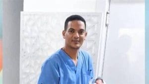 القصة الكاملة لواقعة مصرع طبيب قنا بطلق خرطوش أثناء عمله بقافلة طبية 2 359 واقعة القصة الكاملة لواقعة مصرع طبيب قنا بطلق خرطوش أثناء عمله بقافلة طبية موقع في الجامعة