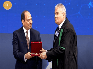 مبادرة في الجامعة البحثية.. رئيس المعاهد البحثية بمدينة زويل: بدأنا دمج الفوتونيات بالذكاء الاصطناعي.. ونعد مشروعات بحثية بمجالات مختلفة ستحدد شكل التكنولوجيا في السنوات القادمة|حوار 4 454 1 المعاهد مبادرة في الجامعة البحثية.. رئيس المعاهد البحثية بمدينة زويل: بدأنا دمج الفوتونيات بالذكاء الاصطناعي.. ونعد مشروعات بحثية بمجالات مختلفة ستحدد شكل التكنولوجيا في السنوات القادمة|حوار موقع في الجامعة