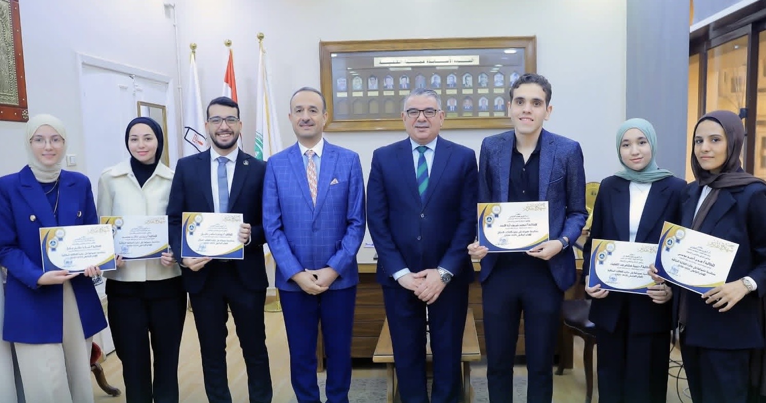 9b6ffaed b23a 4465 9117 bf1c9ab19d98 تجارة تجارة عين شمس تتوج أبطال مسابقة «الطالب المثالي» للعام الجامعي 2025/2026 موقع في الجامعة