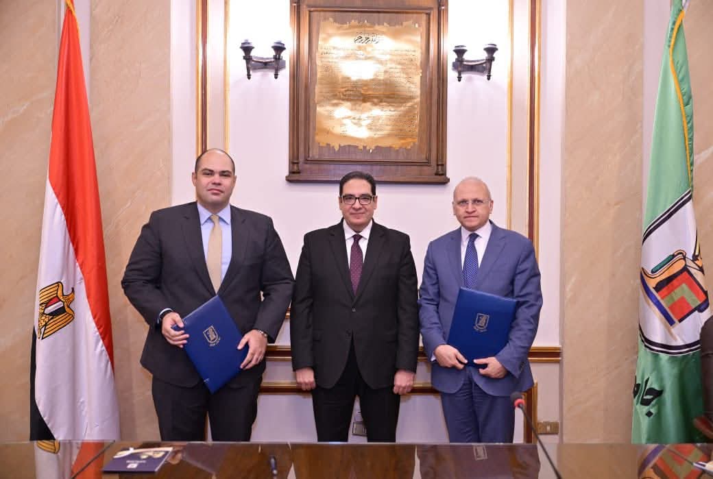 FB IMG 1764573499935 جامعة القاهرة شراكة استراتيجية جديدة بين حقوق جامعة القاهرة وجهاز حماية المنافسة لتأهيل جيل قانوني يواجه احتكار الأسواق موقع في الجامعة
