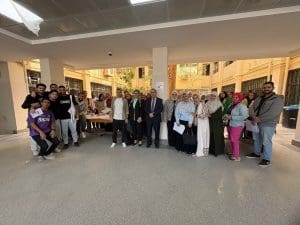 طلاب صيدلة حلوان يكتشفون أسرار النباتات الطبية والزيوت العلاجية في يوم علمي مميز| صور 3 FB IMG 1764580552110 حلوان طلاب صيدلة حلوان يكتشفون أسرار النباتات الطبية والزيوت العلاجية في يوم علمي مميز| صور موقع في الجامعة