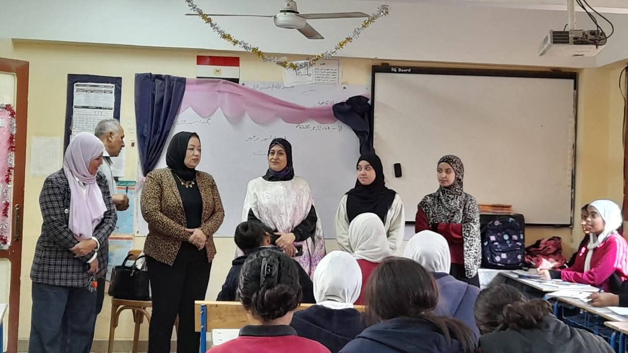 FB IMG 1764690340383 الساحل إدارة الساحل التعليمية تعزز الانضباط وتوفر بيئة داعمة للطلاب خلال الامتحانات موقع في الجامعة