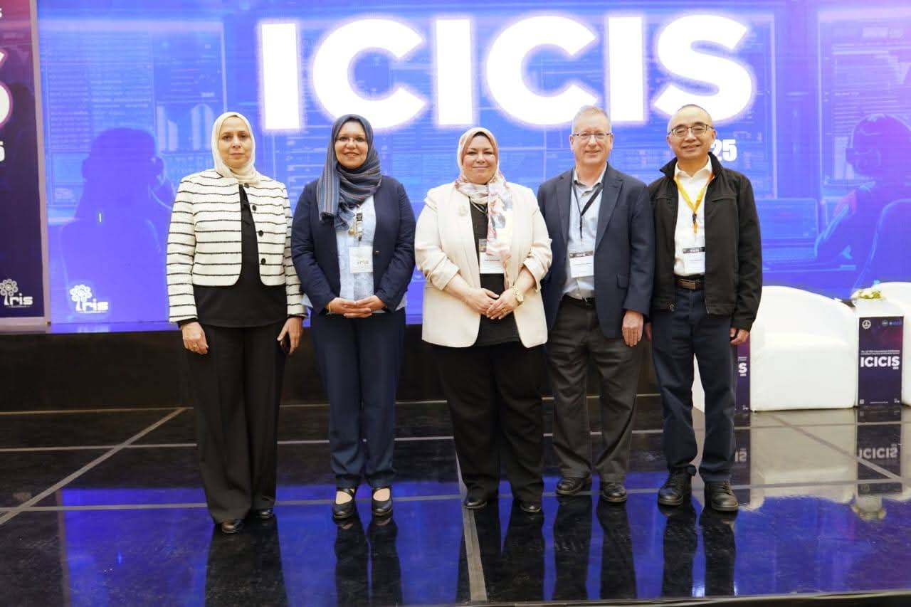 FB IMG 1764705827595 جامعة عين شمس جامعة عين شمس تختتم مؤتمر الحوسبة الذكية ونظم المعلومات ICICIS 2025 بمشاركة دولية واسعة موقع في الجامعة