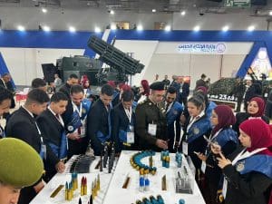 جامعة مطروح تفتح آفاق طلابها بزيارة علمية إلى معرض الصناعات الدفاعية EDEX 2025 4 FB IMG 1764765062503 جامعة مطروح جامعة مطروح تفتح آفاق طلابها بزيارة علمية إلى معرض الصناعات الدفاعية EDEX 2025 موقع في الجامعة