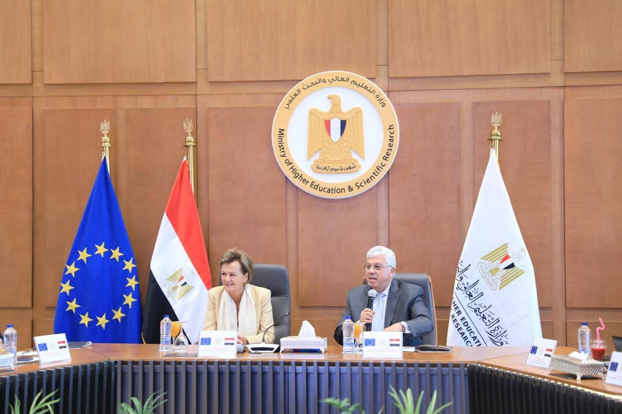 FB IMG 1764922689947 جامعة عين شمس مصر والاتحاد الأوروبي يختتمان أسبوع البحث والابتكار 2025 ويطلقان مكتب التعاون المشترك موقع في الجامعة