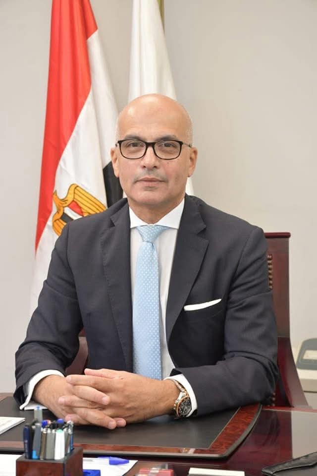 رئيس جامعة عين شمس يدعو طلاب الكليات للمشاركة في ملتقى التوظيف