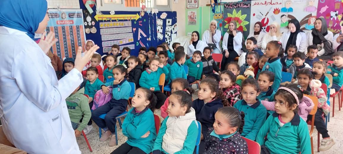 FB IMG 1765124559675 جامعة الملك سلمان جامعة الملك سلمان الدولية تنظم سلسلة ندوات صحية لطلاب مدارس جنوب سيناء موقع في الجامعة