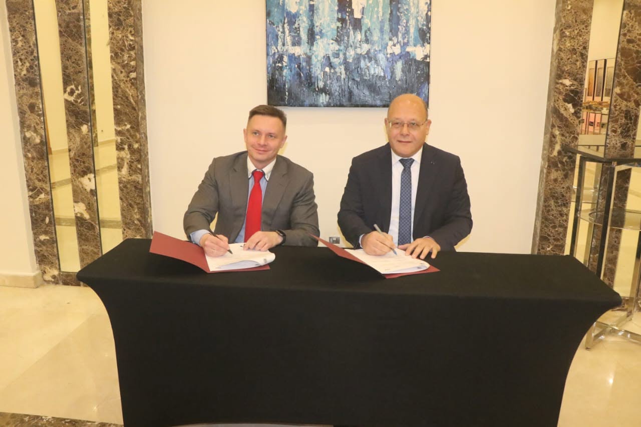 FB IMG 1765208355465 منحة دراسية مجانية شراكة دولية جديدة لجامعة سوهاج في مجال الدراسات اللغوية والترجمية موقع في الجامعة