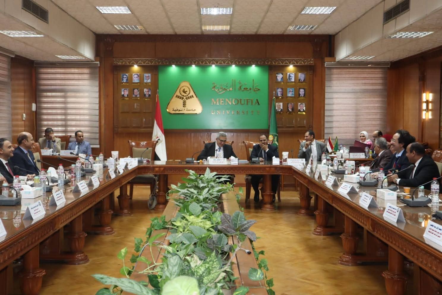 FB IMG 1765209768312 جامعة عين شمس تزرع أشجارًا مثمرة المجلس الأعلى لشئون خدمة المجتمع وتنمية البيئة يعقد اجتماعه الدوري بجامعة المنوفية موقع في الجامعة