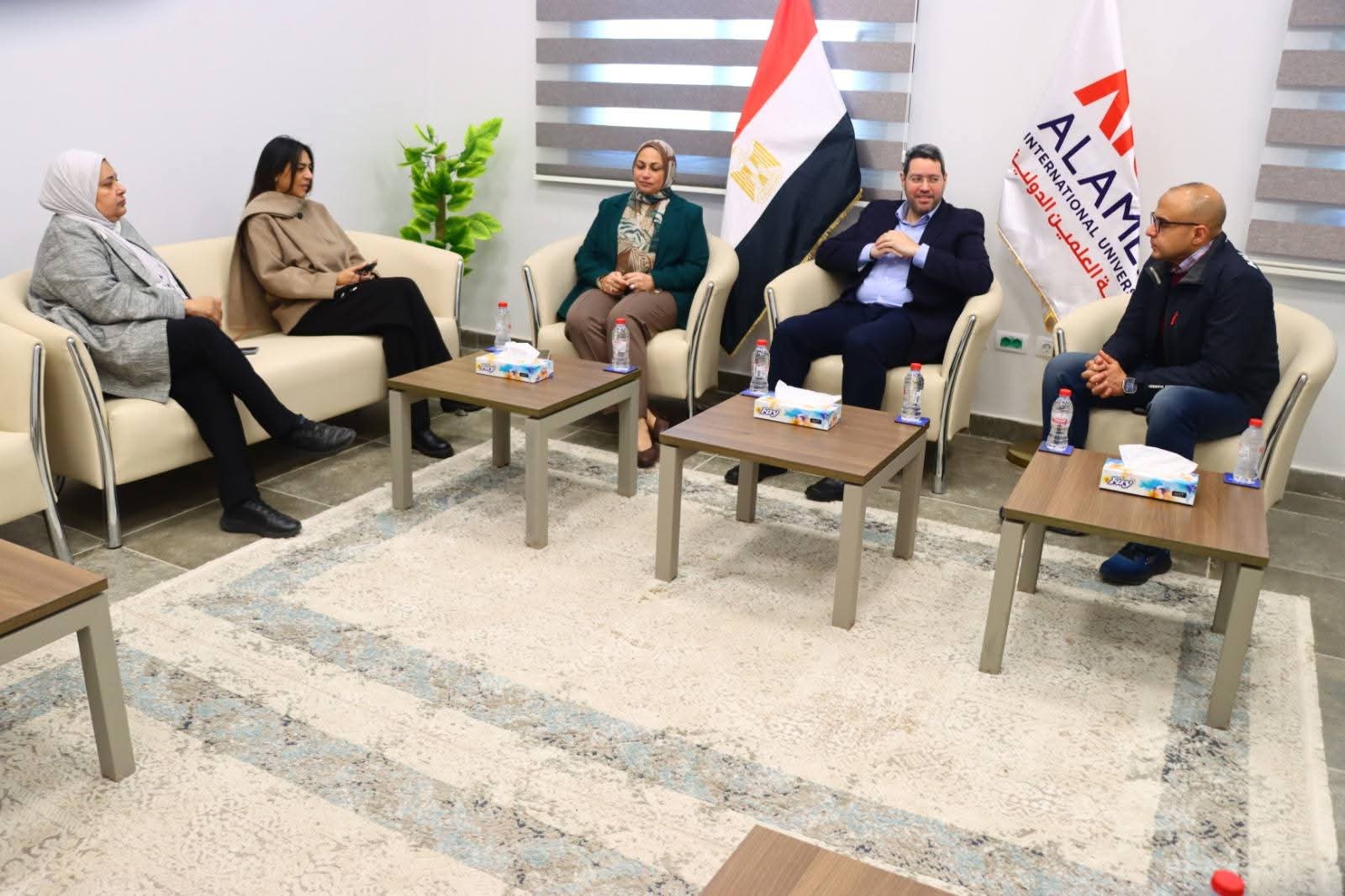 FB IMG 1765296325903 جامعة العلمين فرص أوروبية للبحث والتعليم.. جامعة العلمين تستعرض برنامج Erasmus+ والمنح الممولة من الاتحاد الأوروبي موقع في الجامعة