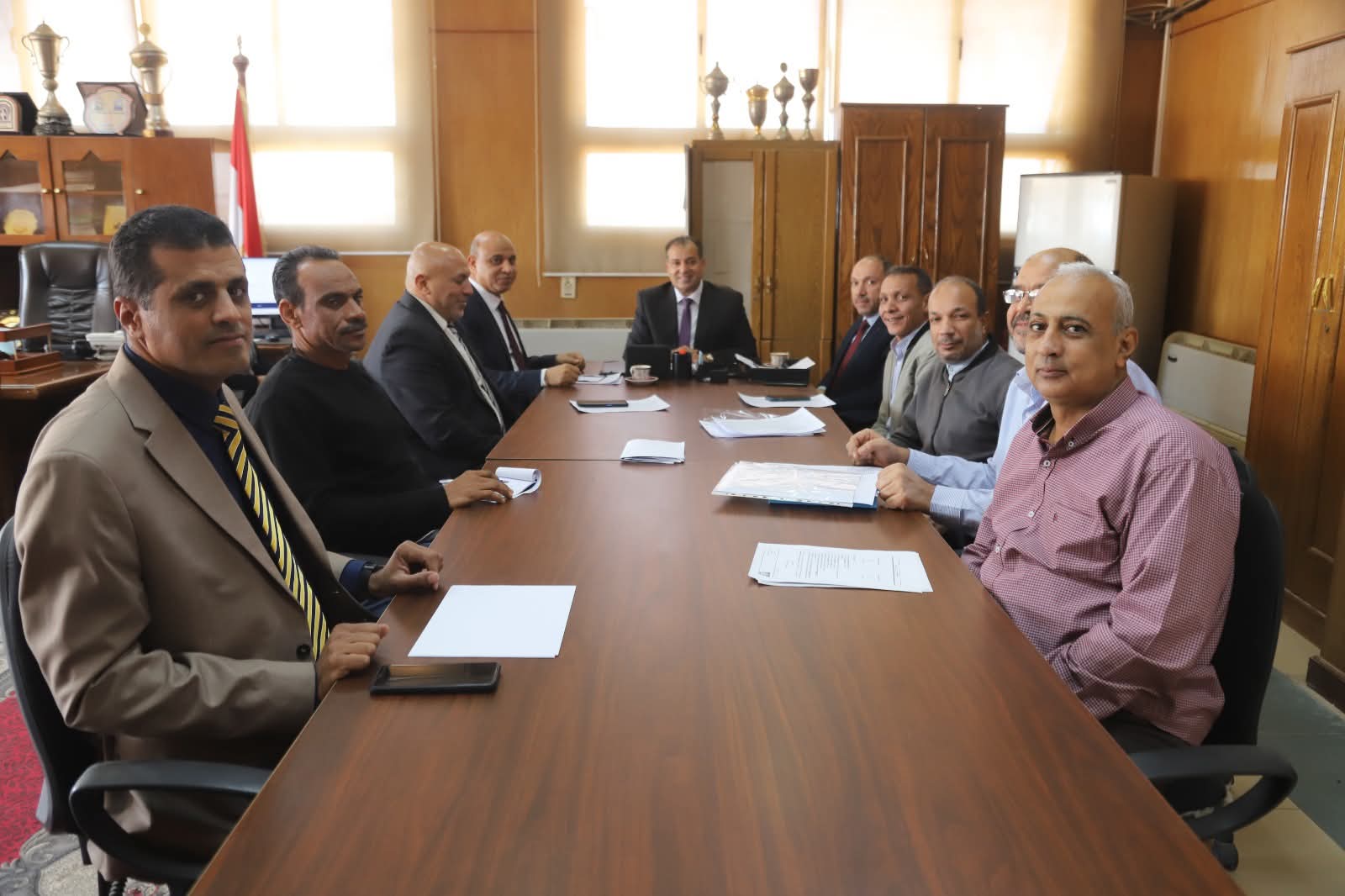 FB IMG 1765381078676 جامعة قنا جامعة قنا تعزز منظومة الحوكمة الإلكترونية للموارد الذاتية وتطلق خطوات واسعة في التحول الرقمي موقع في الجامعة