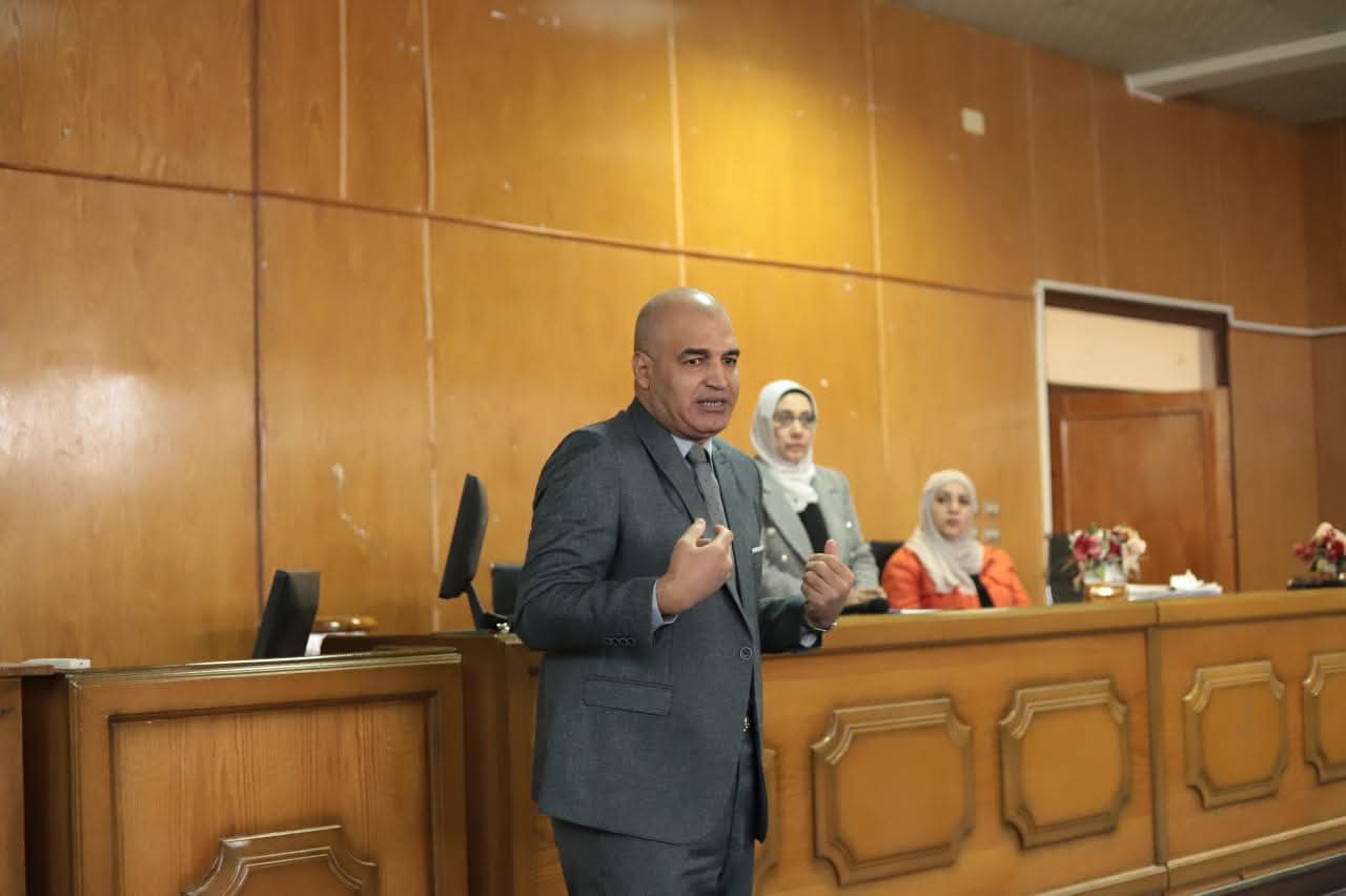 FB IMG 1765387960914 خبير جامعة قنا تتصدى للعنف القائم على النوع الاجتماعي عبر فعاليات توعوية موسعة موقع في الجامعة