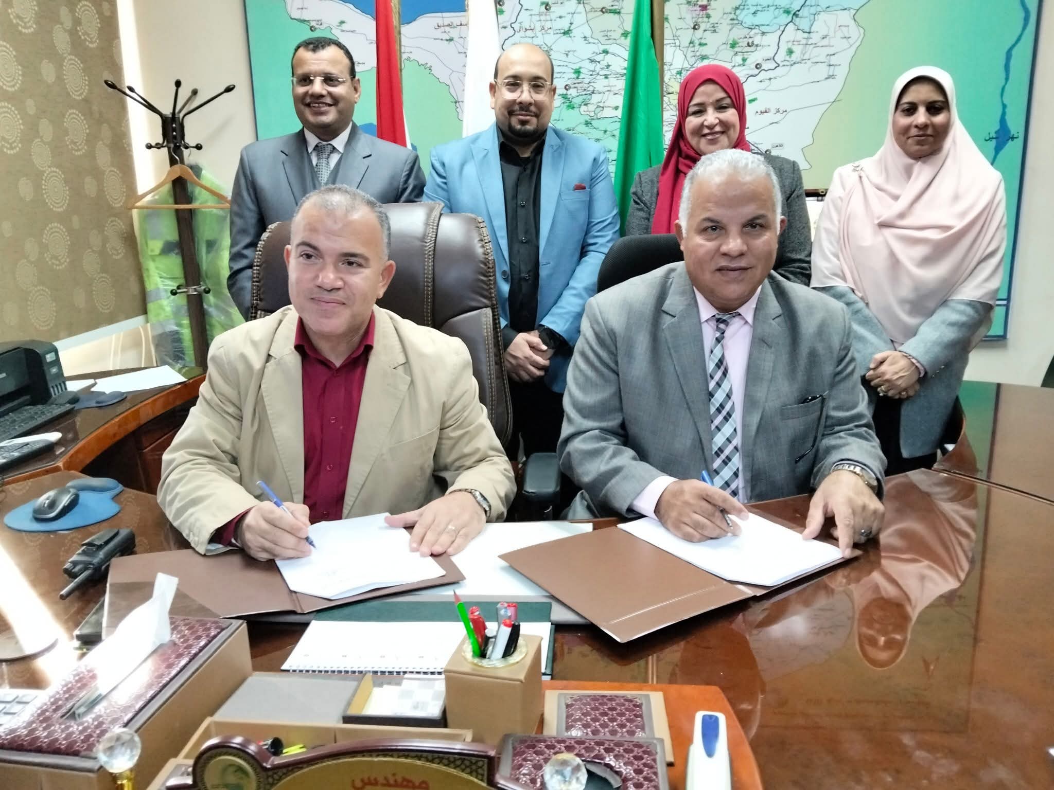 FB IMG 1765389660207 كيف تساهم تقنية «الهيدروجيل» في توفير المياه برتوكول تعاون لتعليم تلاميذ الفيوم ترشيد استهلاك المياه والنظافة الصحية موقع في الجامعة