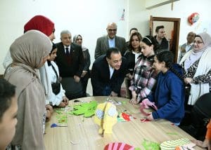 ضمن "حياة كريمة".. رئيس الوزراء يتفقد مكتبة مصر العامة بشبين القناطر ويؤكد دعم الدولة للمشروعات الثقافية 5 FB IMG 1765627427156 حياة كريمة ضمن "حياة كريمة".. رئيس الوزراء يتفقد مكتبة مصر العامة بشبين القناطر ويؤكد دعم الدولة للمشروعات الثقافية موقع في الجامعة