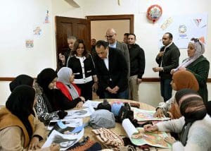 ضمن "حياة كريمة".. رئيس الوزراء يتفقد مكتبة مصر العامة بشبين القناطر ويؤكد دعم الدولة للمشروعات الثقافية 7 FB IMG 1765627432755 حياة كريمة ضمن "حياة كريمة".. رئيس الوزراء يتفقد مكتبة مصر العامة بشبين القناطر ويؤكد دعم الدولة للمشروعات الثقافية موقع في الجامعة