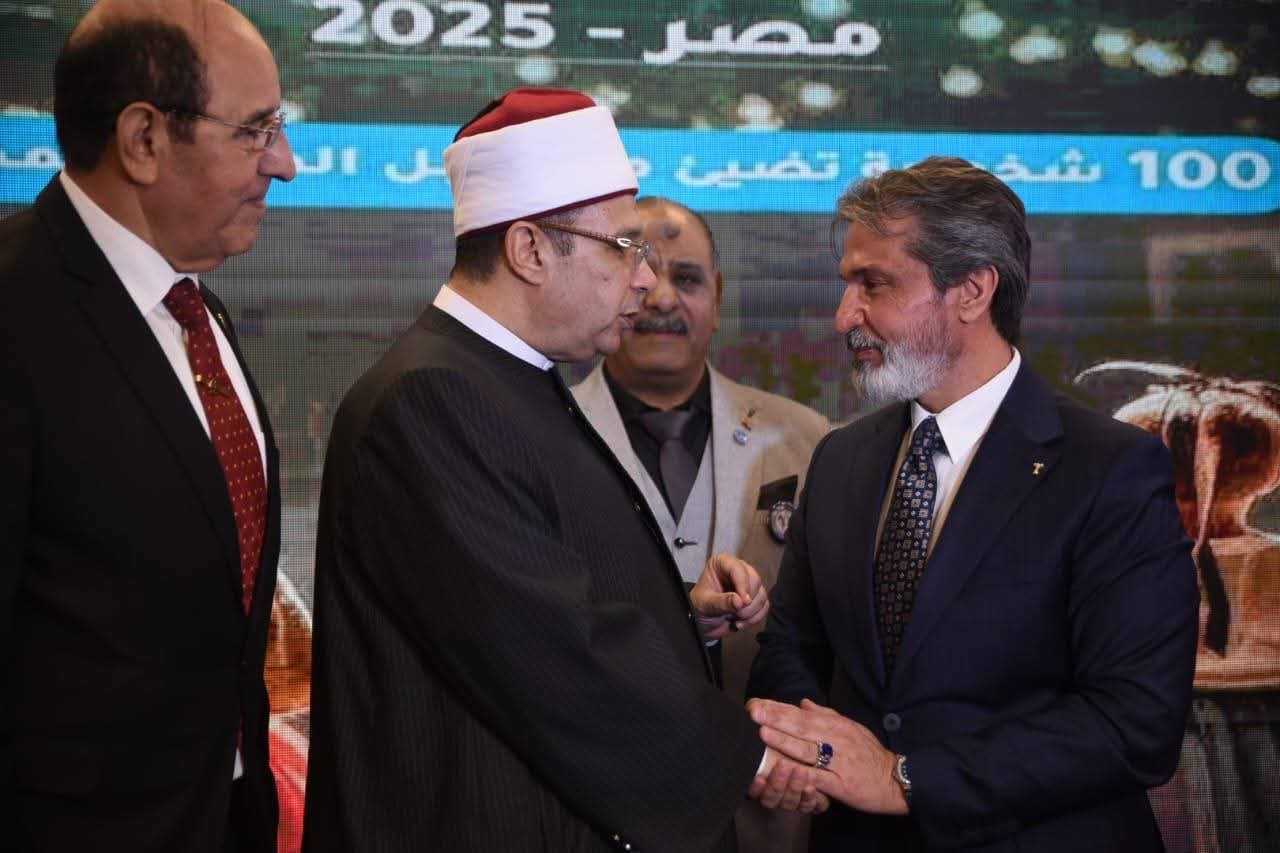 FB IMG 1765644301477 الأوقاف نيابة عن وزير الأوقاف.. الأمين العام للمجلس الأعلى للشئون الإسلامية يشارك في مؤتمر "رواد الطفولة الإنسانية"  موقع في الجامعة
