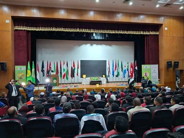 FB IMG 1765736704158 جامعة الأقصر جامعة الأقصر تشارك بفعاليات منتدى الشباب العربي الإفريقي الرابع عشر للأمن البيئي والاستدامة موقع في الجامعة