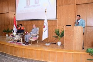 سامح حسين يتألق في ندوه وطنية بجامعة سوهاج الأهلية والنعماني يؤكد الفن شريك أساسي فى بناء الجمهورية الجديدة 5 FB IMG 1765807597780 سامح سامح حسين يتألق في ندوه وطنية بجامعة سوهاج الأهلية والنعماني يؤكد الفن شريك أساسي فى بناء الجمهورية الجديدة موقع في الجامعة