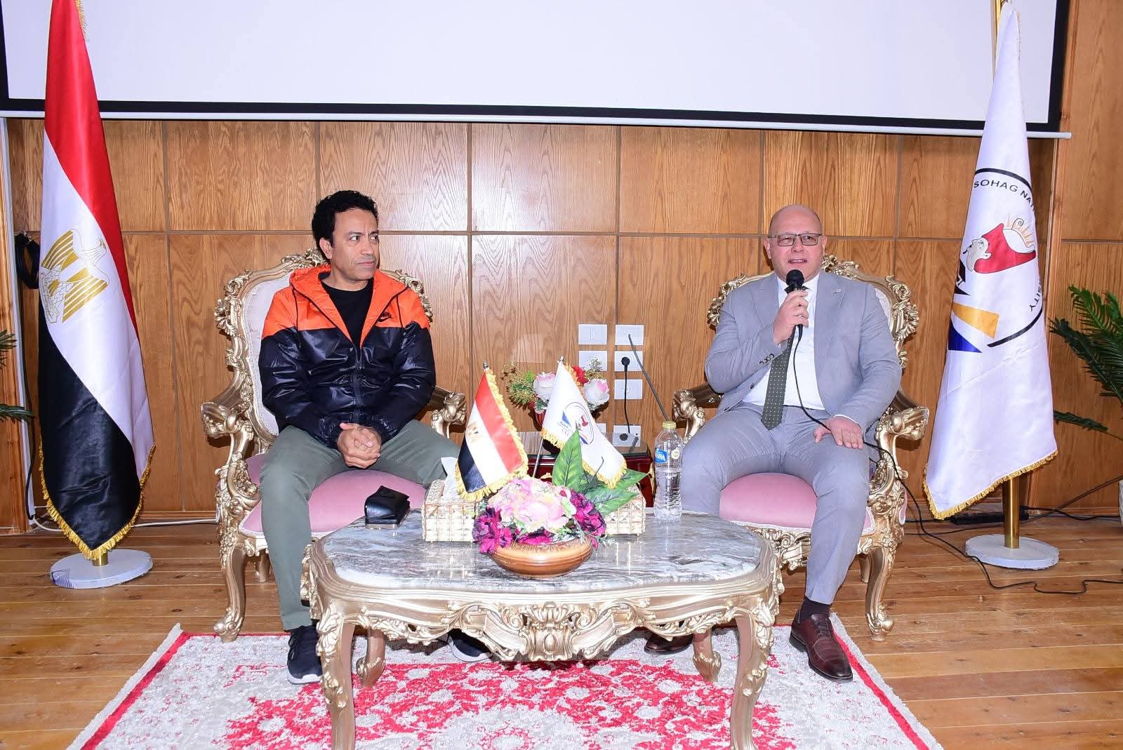 FB IMG 1765807603654 سامح سامح حسين يتألق في ندوه وطنية بجامعة سوهاج الأهلية والنعماني يؤكد الفن شريك أساسي فى بناء الجمهورية الجديدة موقع في الجامعة