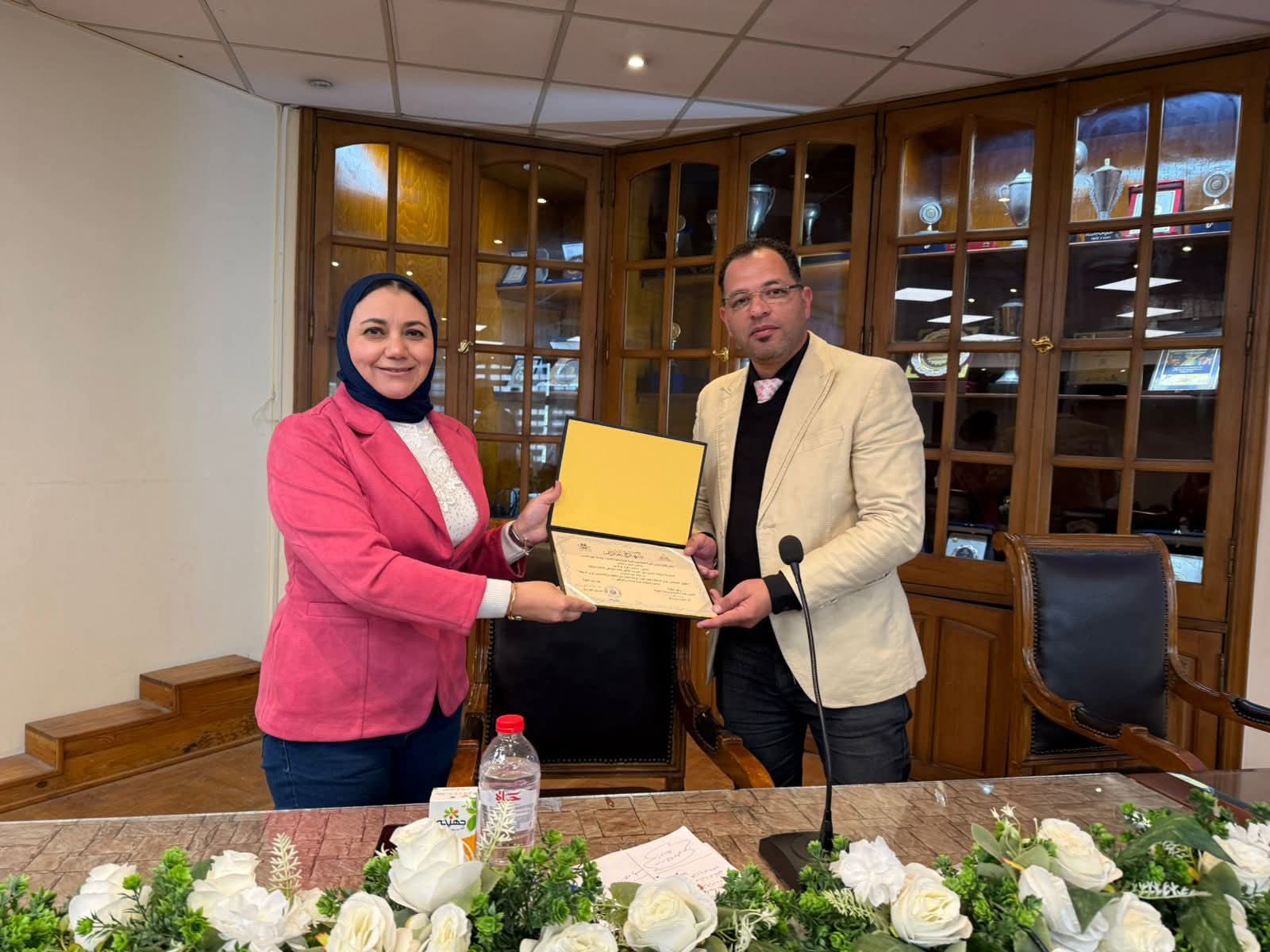 FB IMG 1765814803952 جامعة عين شمس جامعة عين شمس تنظم ندوة لتأهيل الطلاب للعمل مع الأطفال والأشخاص ذوي الإعاقة موقع في الجامعة