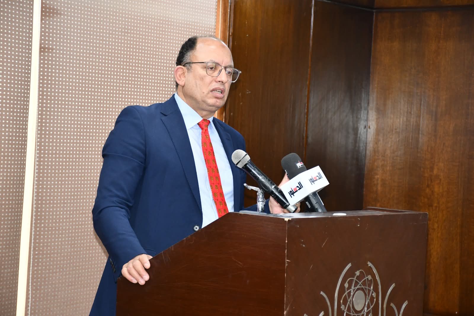 الدكتور سيد قنديل، رئيس جامعة العاصمة 