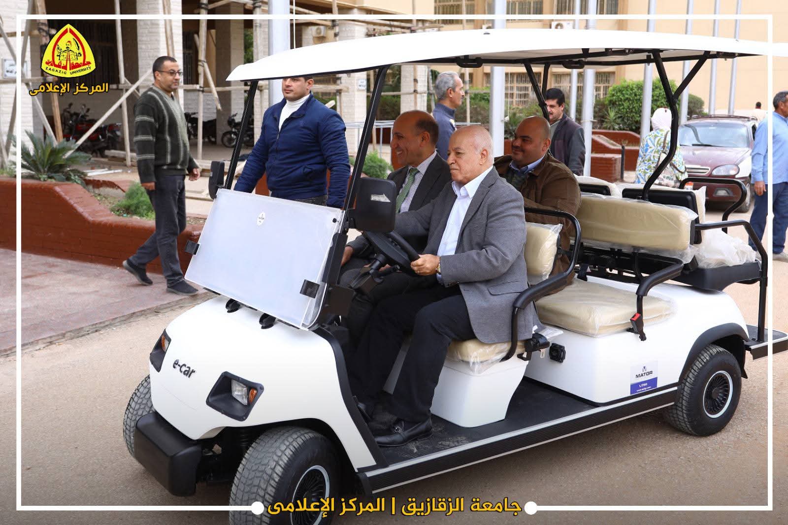 FB IMG 1765906566249 العلمين جامعة الزقازيق تستلم سيارة كهربائية لدعم تنقل طلاب ذوي الإعاقة داخل الحرم الجامعي موقع في الجامعة