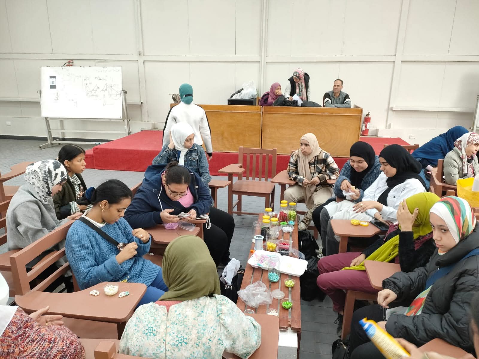 FB IMG 1765959959708 جامعة العاصمة جامعة العاصمة تطلق ورشًا فنية دامجة لاكتشاف مواهب طلاب ذوي الهمم ضمن مبادرة «تمكين» موقع في الجامعة