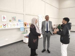 جامعة العاصمة تطلق ورشًا فنية دامجة لاكتشاف مواهب طلاب ذوي الهمم ضمن مبادرة «تمكين» 2 FB IMG 1765959961324 ورش جامعة العاصمة تطلق ورشًا فنية دامجة لاكتشاف مواهب طلاب ذوي الهمم ضمن مبادرة «تمكين» موقع في الجامعة