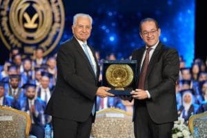 كجوك لخريجي الأكاديمية العربية للعلوم: كفاءتكم وشغفكم أساس تأثيركم في مستقبل الاقتصاد المصري 4 FB IMG 1765962011016 كجوك كجوك لخريجي الأكاديمية العربية للعلوم: كفاءتكم وشغفكم أساس تأثيركم في مستقبل الاقتصاد المصري موقع في الجامعة