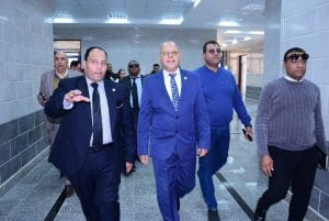 جامعة سوهاج: التشغيل التجريبي لمستشفى طب وجراحة الفم والأسنان يبدأ بمبادرة 100 عملية "أجمل ابتسامة" 2 FB IMG 1765971974650 جامعة سوهاج جامعة سوهاج: التشغيل التجريبي لمستشفى طب وجراحة الفم والأسنان يبدأ بمبادرة 100 عملية "أجمل ابتسامة" موقع في الجامعة