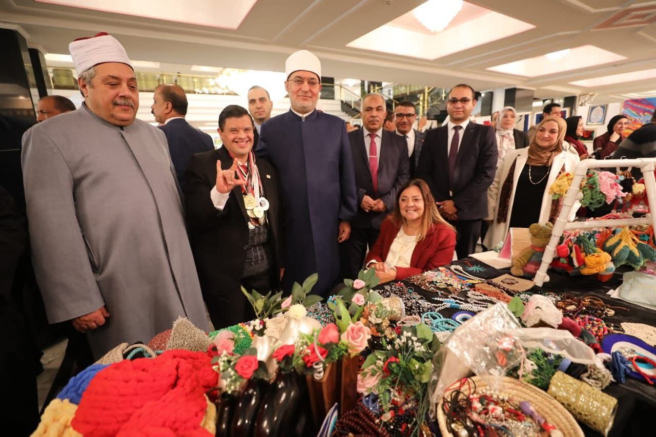 FB IMG 1765986269951 إفتاء احتفالية الأزهر لذوي الإعاقة تشهد مشاركة المجلس القومي وتكريم 20 نموذجًا متميزًا موقع في الجامعة