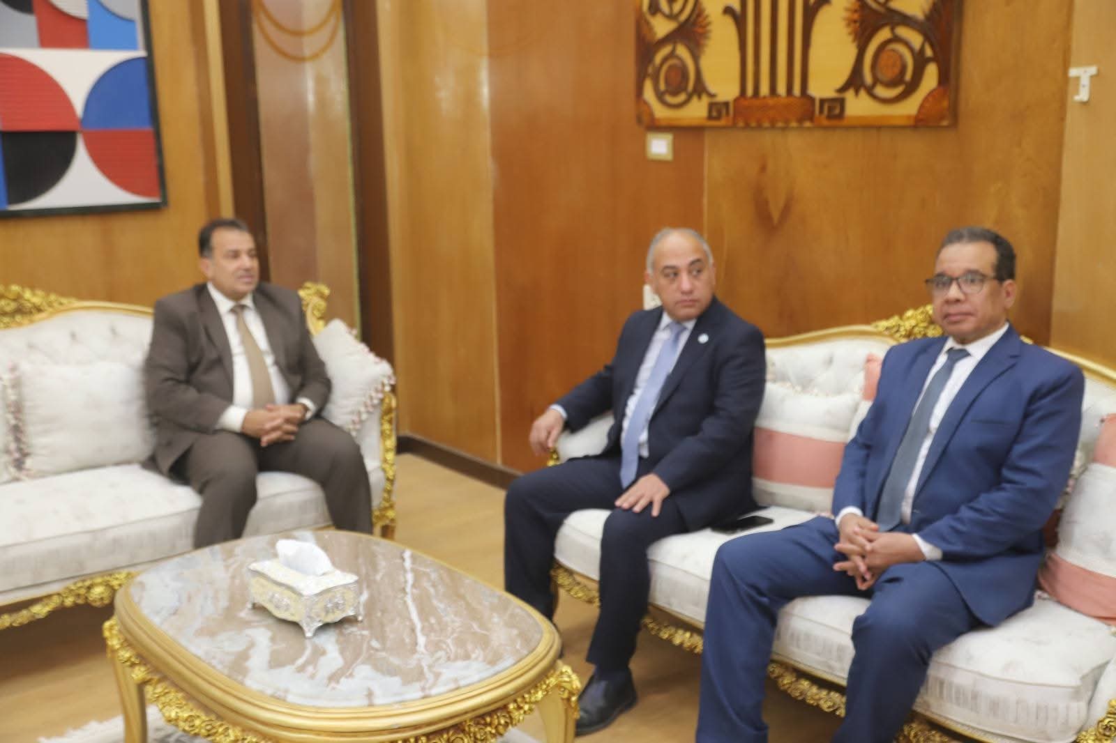 FB IMG 1766078012943 جامعة قنا رئيس جامعة قنا يعزّز التعاون مع مؤسسة إنروت لدعم الابتكار وريادة الأعمال موقع في الجامعة
