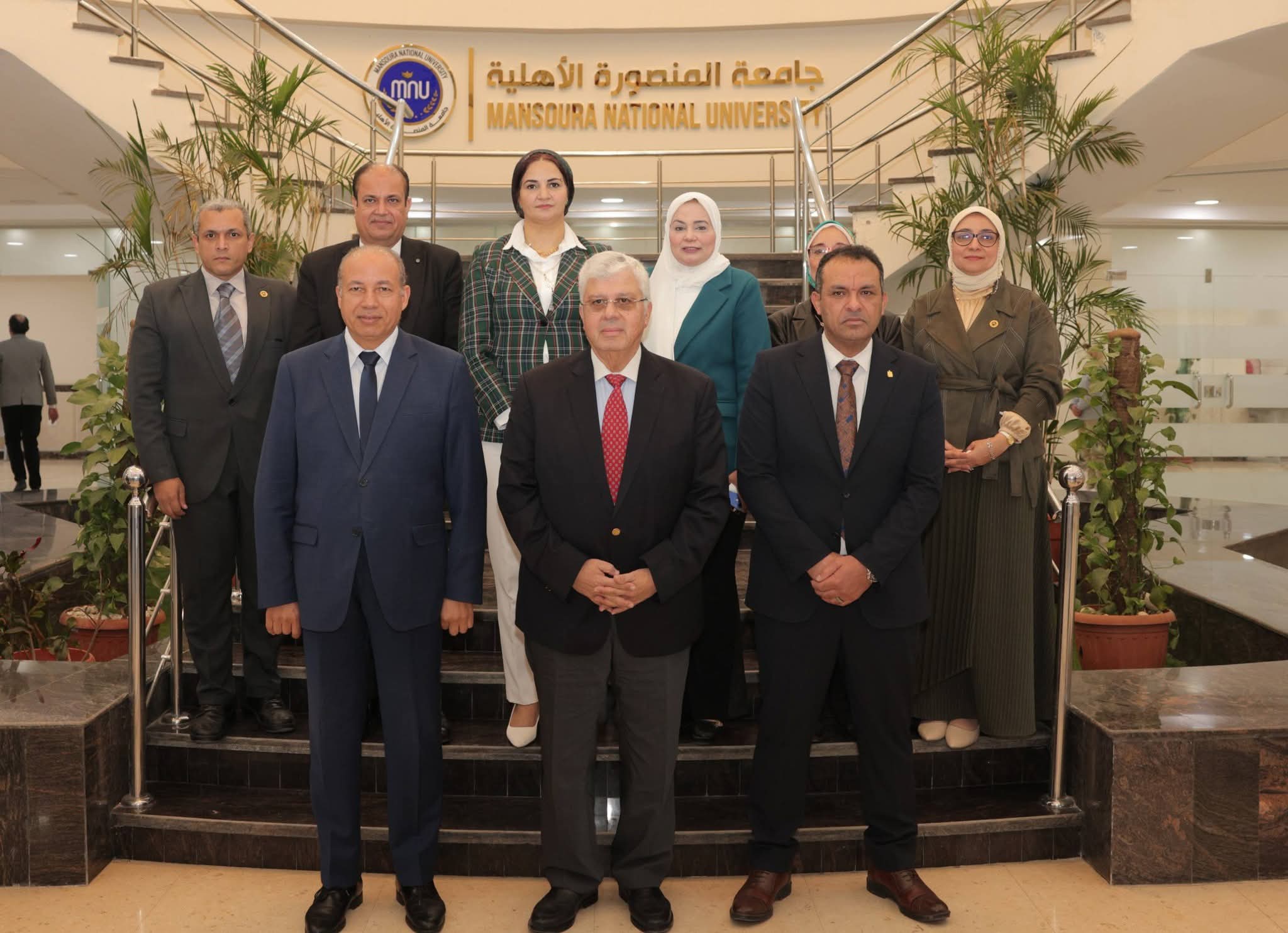 FB IMG 1766240305741 جامعة القاهرة وزير التعليم العالي: العلاقة بين الجامعات الحكومية والجامعات الأهلية قائمة على التعاون والتكامل موقع في الجامعة