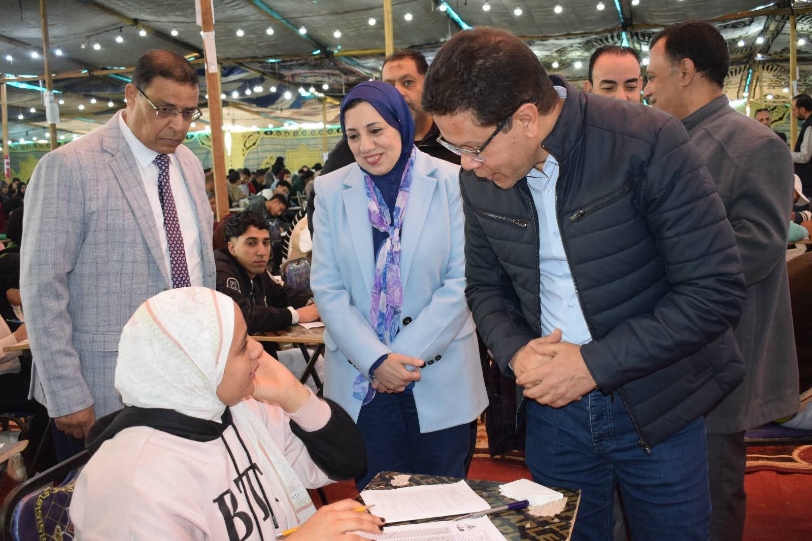 FB IMG 1766241490917 جامعات حكومية رئيس جامعة بنها يتفقد لجان امتحانات التمريض والتربية ويتابع تنفيذ مبنى المدرجات موقع في الجامعة