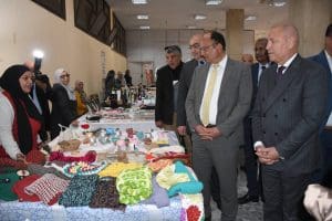 لتخفيف الأعباء عن المواطنين.. محافظ القاهرة ورئيس جامعة العاصمة يفتتحان معرض السلع الغذائية بأسعار مخفضة 4 FB IMG 1766423226494 جامعة العاصمة لتخفيف الأعباء عن المواطنين.. محافظ القاهرة ورئيس جامعة العاصمة يفتتحان معرض السلع الغذائية بأسعار مخفضة موقع في الجامعة