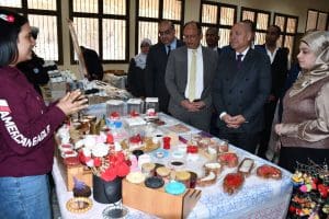 لتخفيف الأعباء عن المواطنين.. محافظ القاهرة ورئيس جامعة العاصمة يفتتحان معرض السلع الغذائية بأسعار مخفضة 2 FB IMG 1766423227945 جامعة العاصمة لتخفيف الأعباء عن المواطنين.. محافظ القاهرة ورئيس جامعة العاصمة يفتتحان معرض السلع الغذائية بأسعار مخفضة موقع في الجامعة