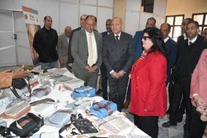 لتخفيف الأعباء عن المواطنين.. محافظ القاهرة ورئيس جامعة العاصمة يفتتحان معرض السلع الغذائية بأسعار مخفضة 3 FB IMG 1766423229314 جامعة العاصمة لتخفيف الأعباء عن المواطنين.. محافظ القاهرة ورئيس جامعة العاصمة يفتتحان معرض السلع الغذائية بأسعار مخفضة موقع في الجامعة